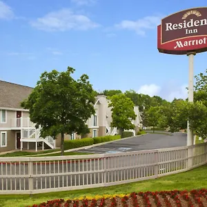 3* Hotel By Marriott Airport